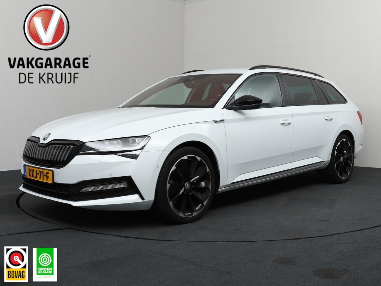 Skoda Superb Combi - 1.4 TSI iV Sportline Business | Trekhaak | Virtual Cockpit | ACC | Standkachel! - AutoWereld.nl