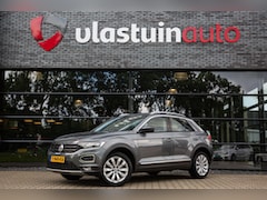Volkswagen T-Roc - 1.5 TSI Sport , Adap. cruise, Trekhaak, Stoel/stuurverwarming,