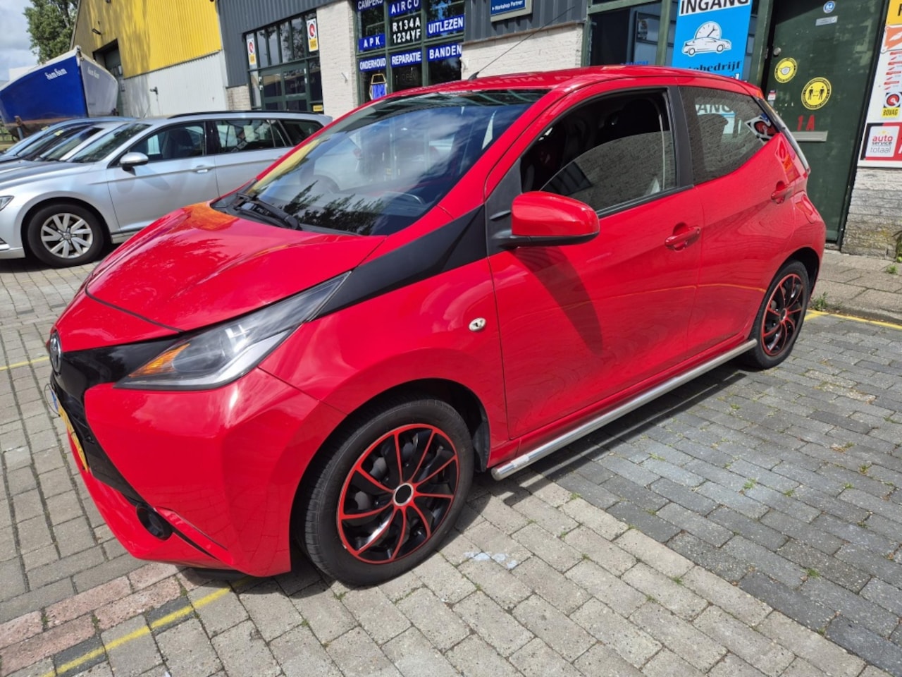Toyota Aygo - 1.0 VVT-i x-play 1.0 VVT-i x-play - AutoWereld.nl