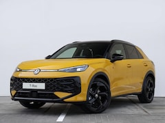 Volkswagen T-Roc - R-Line First Edition 1.5 eTSI 110 kW / 150 PK SUV | Panoramadak | Trekhaak | Matrix | Harm