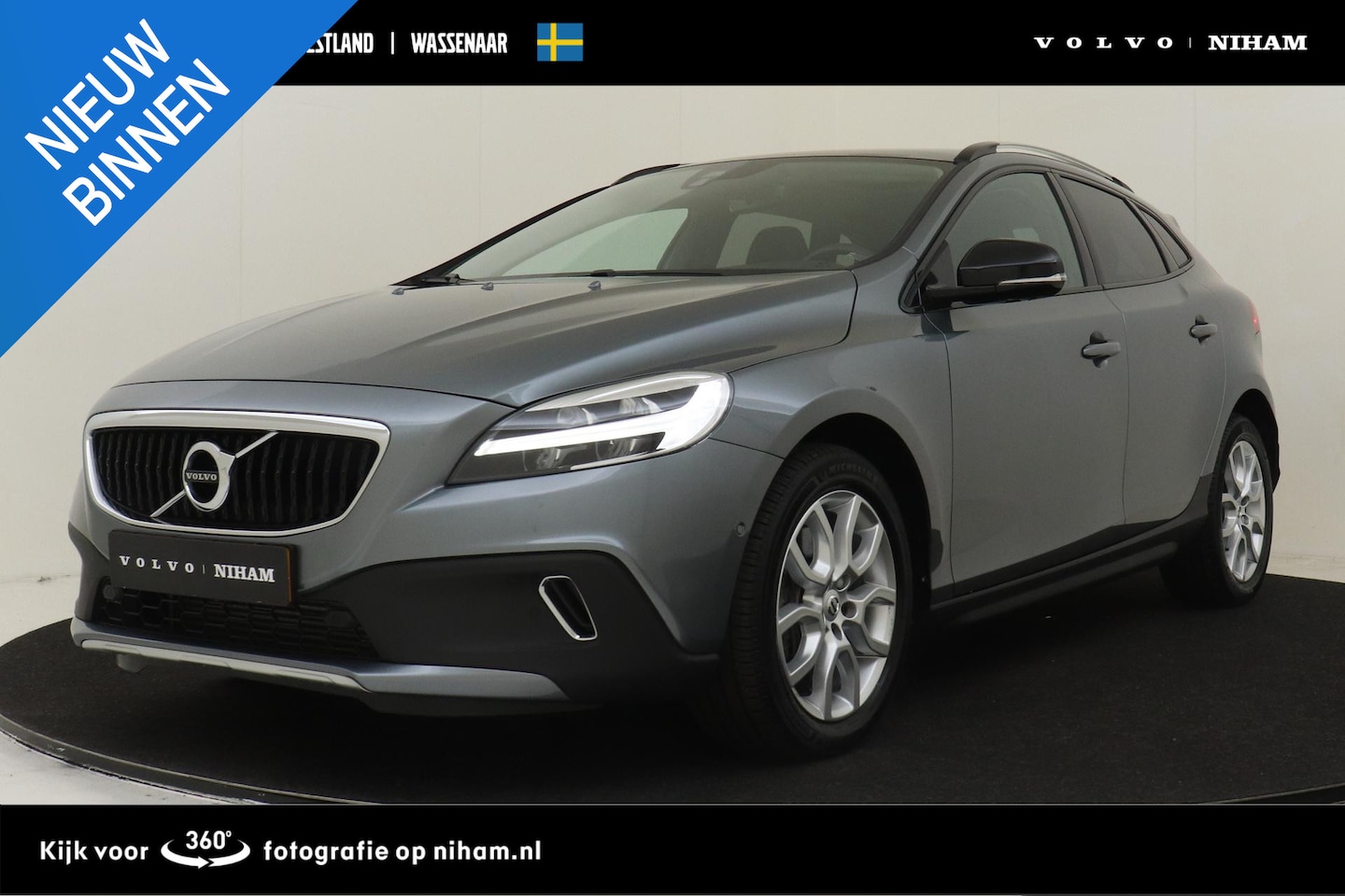 Volvo V40 Cross Country - T3 AUT. POLAR+ LUXURY *11.100KM!* -PANO.DAK|HARMAN/KARDON|LEDER|CAMERA|AUTOM.PARK.|PRIVACY - AutoWereld.nl