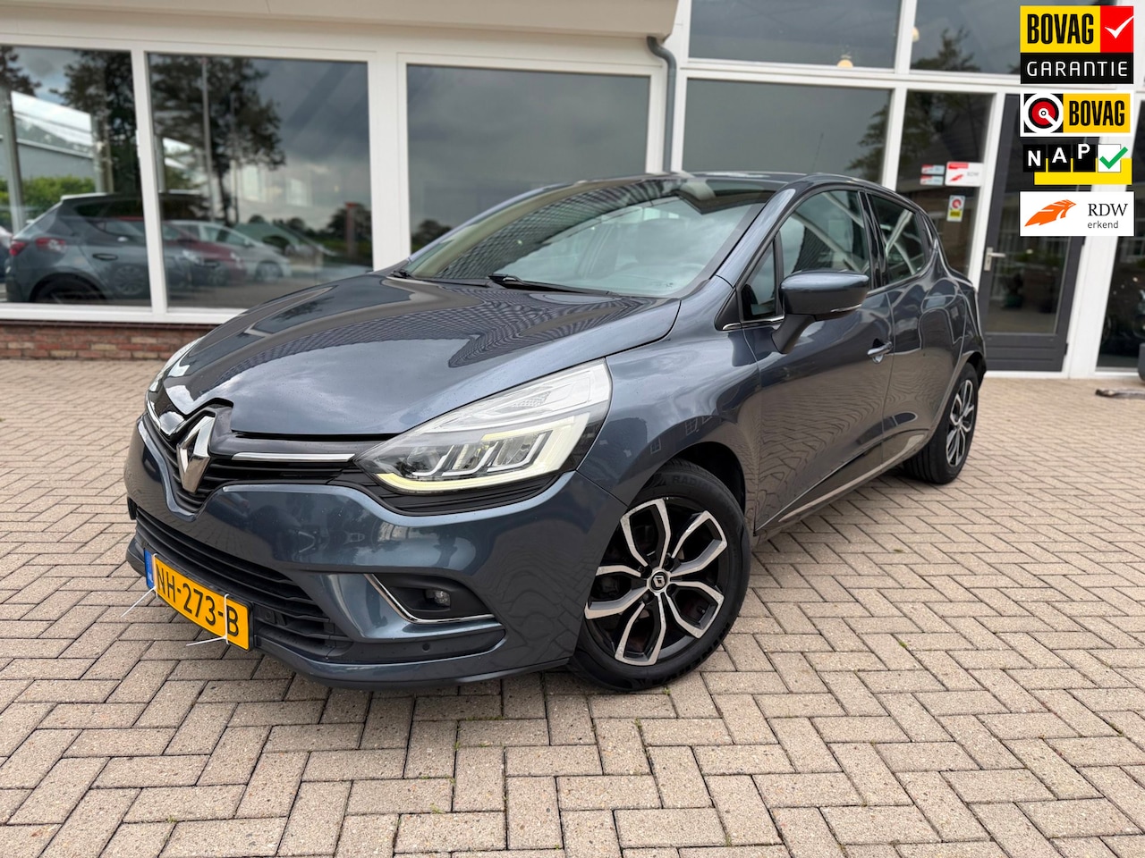 Renault Clio - /0.9 TCe Intens/ Camera/ Carplay/ Keyless/ Leer-Alcantara/ NAP - AutoWereld.nl