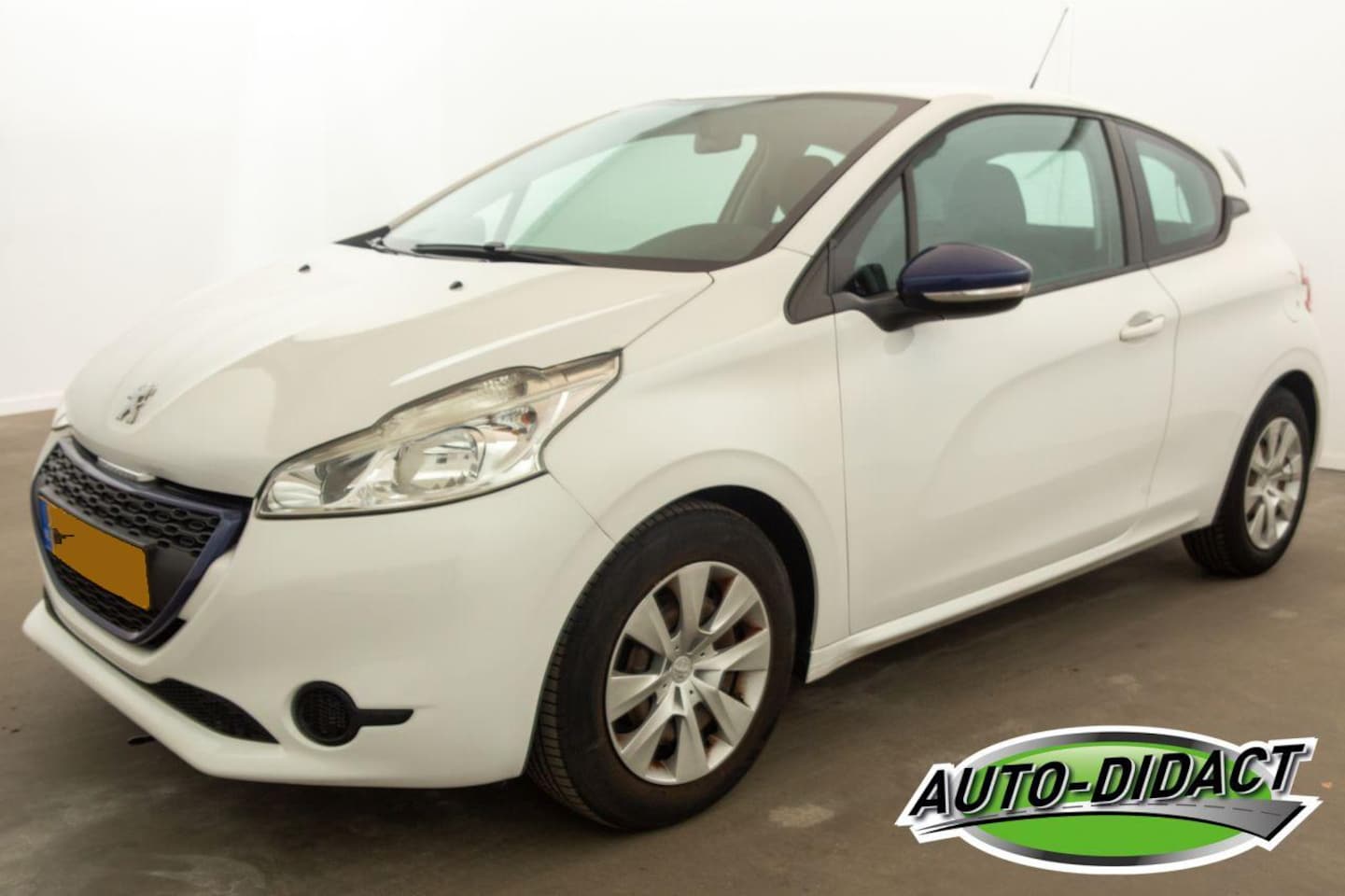 Peugeot 208 - 1.0 VTi Airco 113.669 km NAP LIKE - AutoWereld.nl
