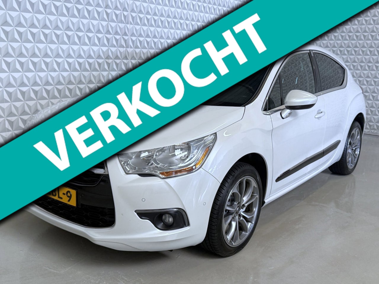 Citroën DS4 - 1.6 THP Sport Chic 200PK Orig.NL + VEEL OPTIES (2012) - AutoWereld.nl