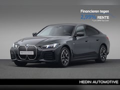 BMW i4 - eDrive40 84 kWh | Ambiance verlichting | Comfort Access | Parking assistant plus |