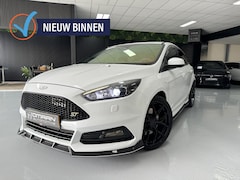 Ford Focus - 2.0 ST-2 250PK 2016 RECARO MAXTON