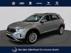 Volkswagen T-Roc - 1.0 TSI Life | Mulimedia | LED plus | Trekhaak | 17"