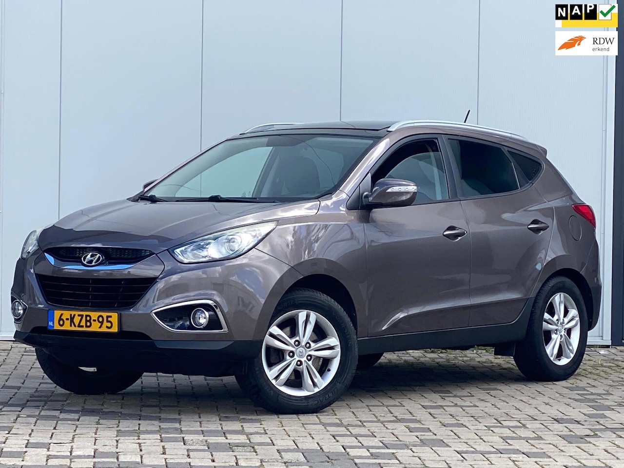 Hyundai ix35 - DUBBELE PANORAMADAK NAVI DEALER ONDERHOUD 2.0i Business Edition - AutoWereld.nl