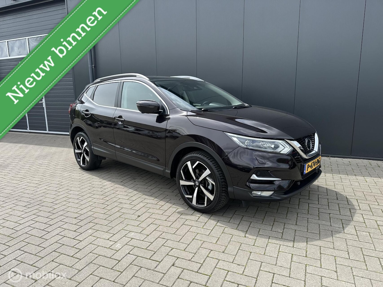 Nissan Qashqai - 1.3 DIG-T Premium Edition pano,leder,trekh,stoelvw - AutoWereld.nl