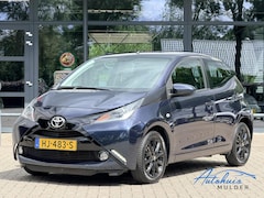 Toyota Aygo - 1.0 VVT-i x-play | Automaat | Camera | Bluetooth | Dealer Onderhouden
