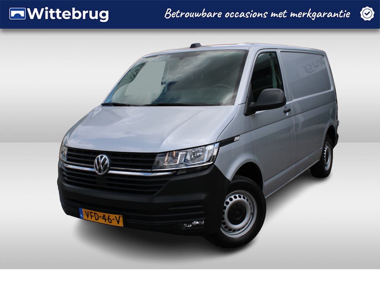 Volkswagen Transporter - 6.1 2.0 TDI 110pk L1H1 30 Comfortline / Navigatie / Parkeersensoren A. / Cruise control / - AutoWereld.nl