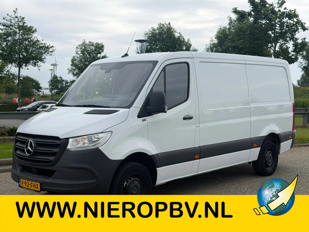 Mercedes-Benz Sprinter - 315CDI L2H1 Automaat Airco Cruisecontrol Trekhaak AppleCarplay EURO 6 - AutoWereld.nl