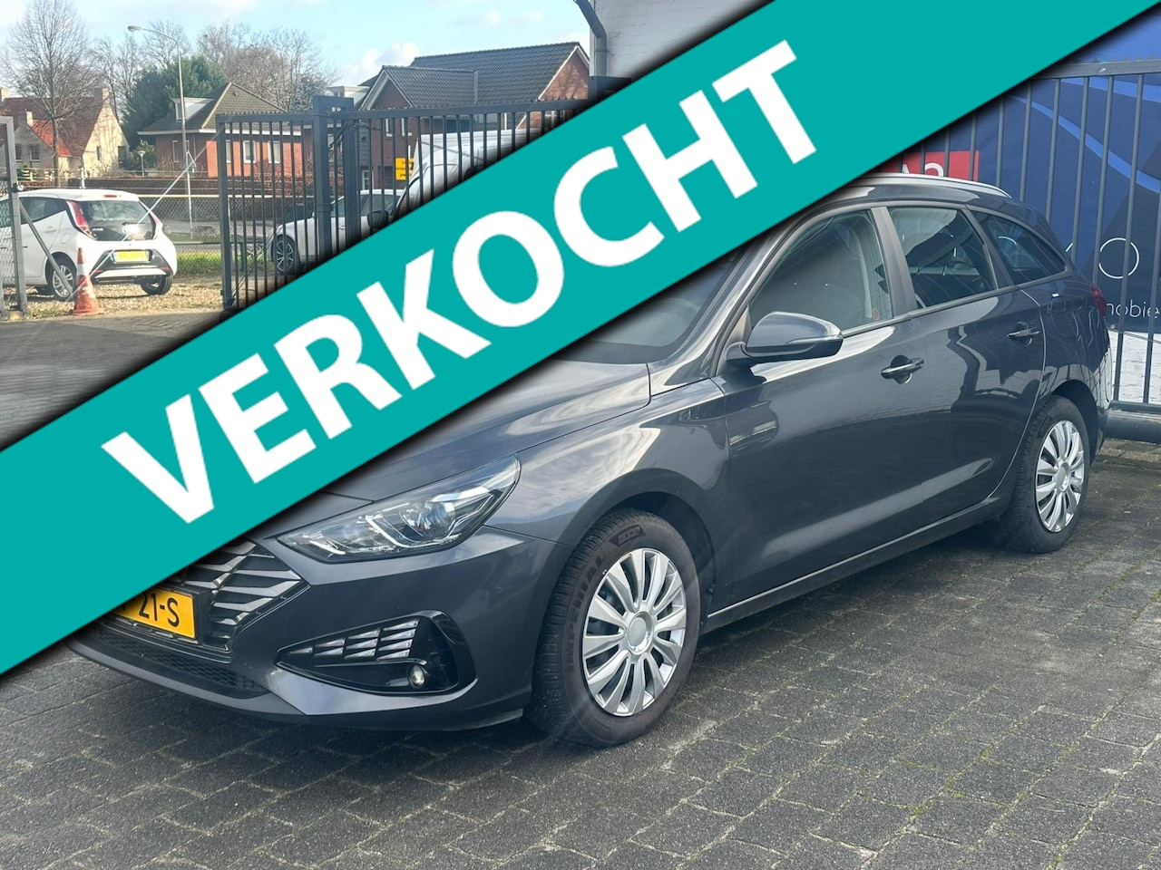 Hyundai i30 Wagon - 1.0 T-GDi MHEV Comfort / APPLE CARPLAY / STOEL-STUURVERWARMING / KEYLESS / CAMERA - AutoWereld.nl