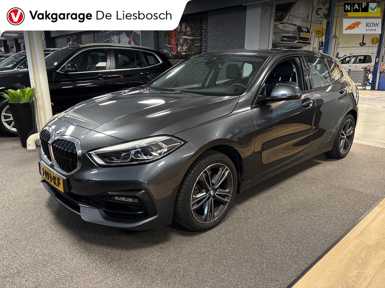 BMW 1-serie - 118i High Executive Edition sport/navi/stoelverw.apple carplay/ned - AutoWereld.nl