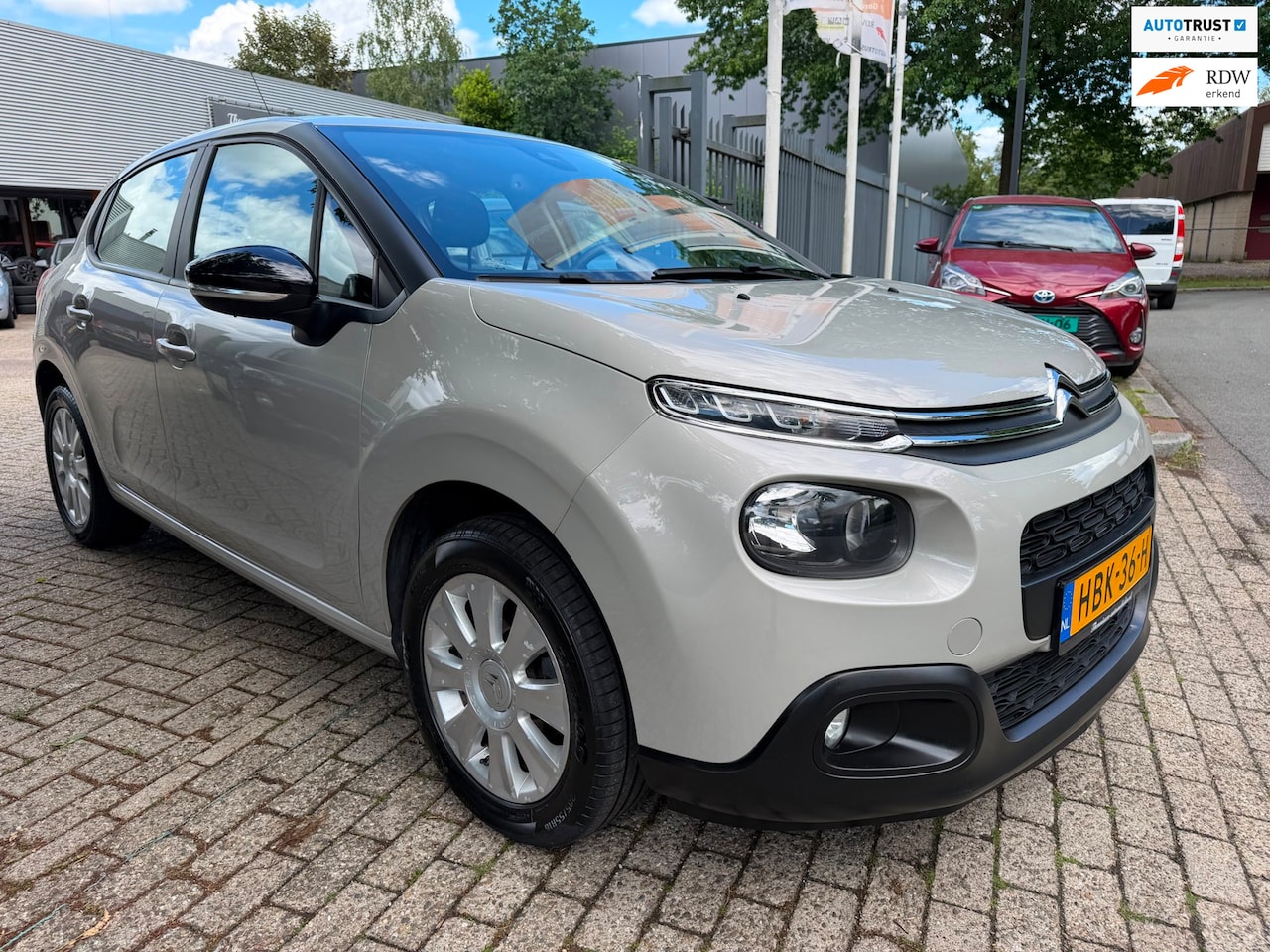 Citroën C3 - 1.2 PureTech S&S Business 5 deurs, airco, cruise,navi, elec pakket 1e eigenaar 53.616 km, - AutoWereld.nl