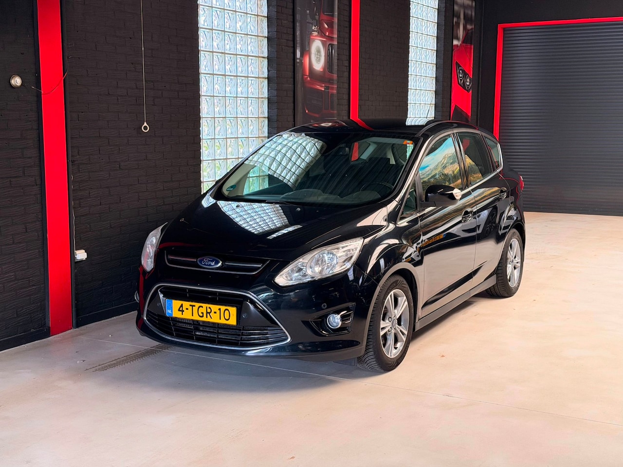 Ford C-Max - 1.0 Titanium|DISTRIBUTIE NIEUW|PDC|NAVI|TREKHAAK - AutoWereld.nl