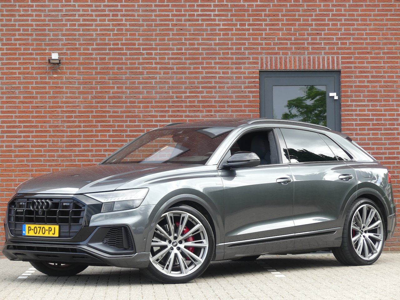 Audi Q8 - 60 TFSI e quattro S Competition B&O Trekhaak/Pano/Luchtvering - AutoWereld.nl