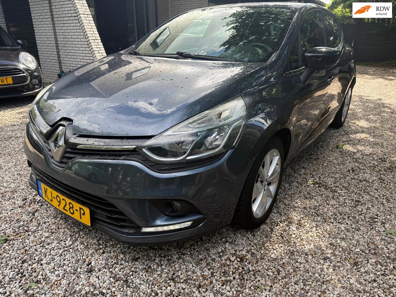 Renault Clio - 0.9 TCe Eco2 Limited 2016 5-Drs Airco-clima lmv cruise-control enz - AutoWereld.nl