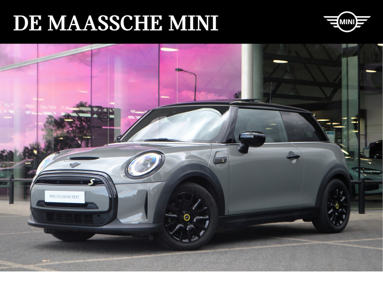 MINI Electric - Classic / Panoramadak / Sportstoelen / Achteruitrijcamera / Cruise Control / LED / 16" LM - AutoWereld.nl