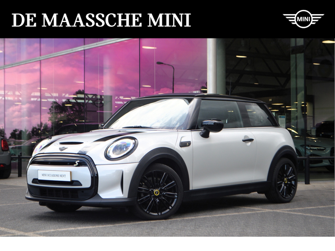 MINI Electric - Classic / Sportstoelen / Comfort Access / LED / Navigatie / Cruise Control - AutoWereld.nl