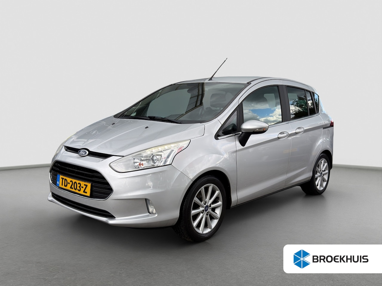 Ford B-Max - 1.0 EcoBoost Titanium Trekhaak | Camera | Climate control | Parkeersensoren | Cruise cont - AutoWereld.nl
