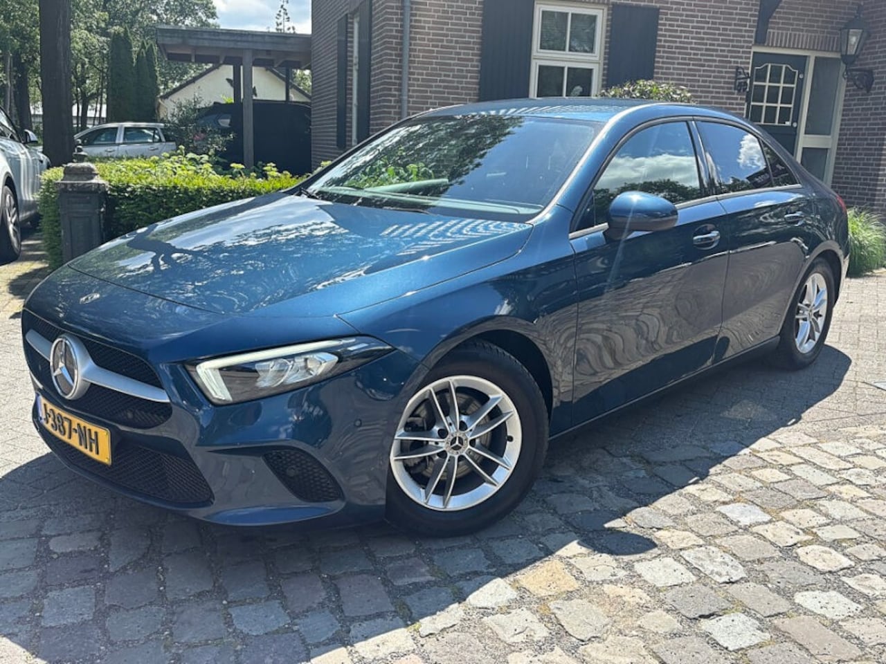 Mercedes-Benz A-klasse - 180 Bns Sol,led,stoelverw,camera, - AutoWereld.nl