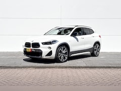 BMW X2 - sDrive18i M Sportpakket X | Panoramadak | Achteruitrijcamera | Driving Assistant Plus | Ha