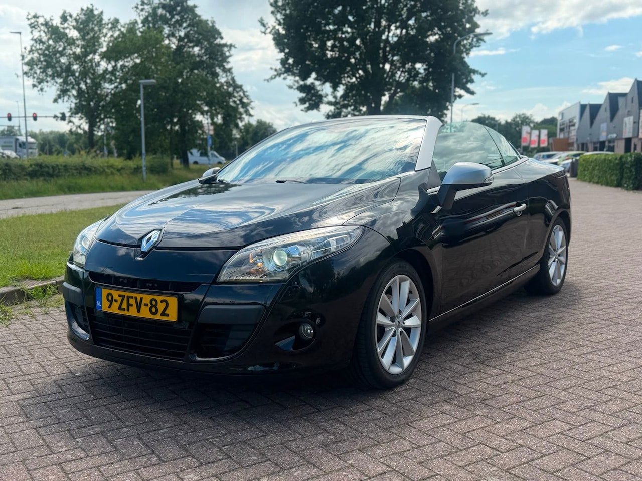 Renault Mégane coupé cabriolet - 2.0 Benzine - Cabrio - Automaat - Xenon - Top staat - AutoWereld.nl