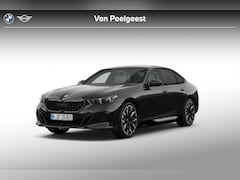 BMW 5-serie - Sedan 550e xDrive | M Sportpakket Pro | Innovation Pack | Travel Pack | Comfort Pack | Tre