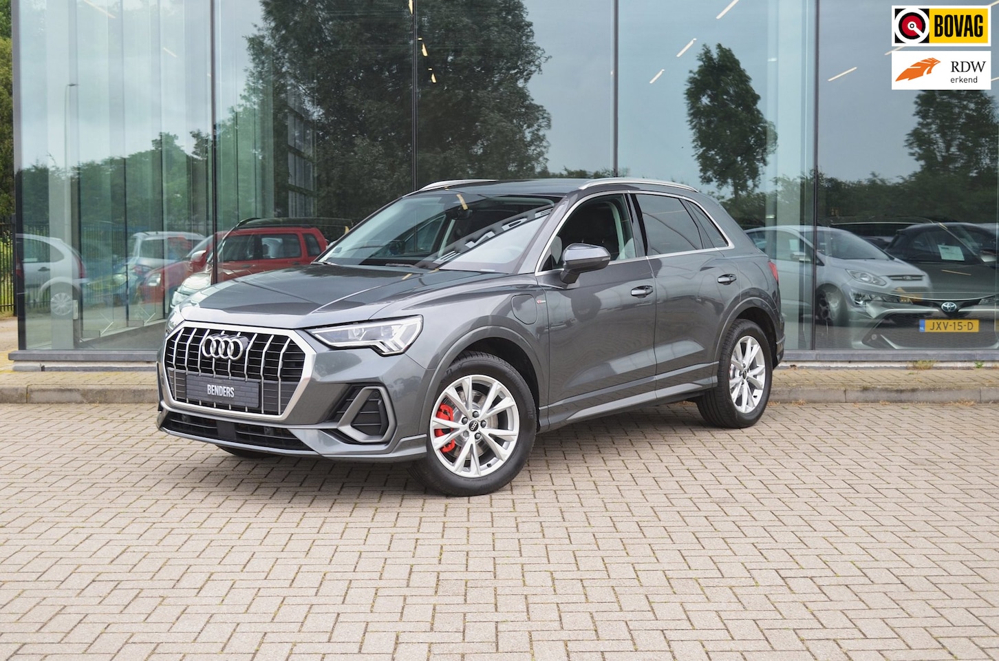 Audi Q3 - 45 TFSI e S-line | Trekhaak | Automaat | Elek. achterklep | Stoel verw. | Carplay - AutoWereld.nl