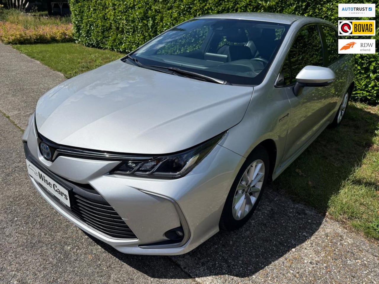 Toyota Corolla - 1.8 Hybrid Active met 1 jaar Fabrieksgarantie - AutoWereld.nl