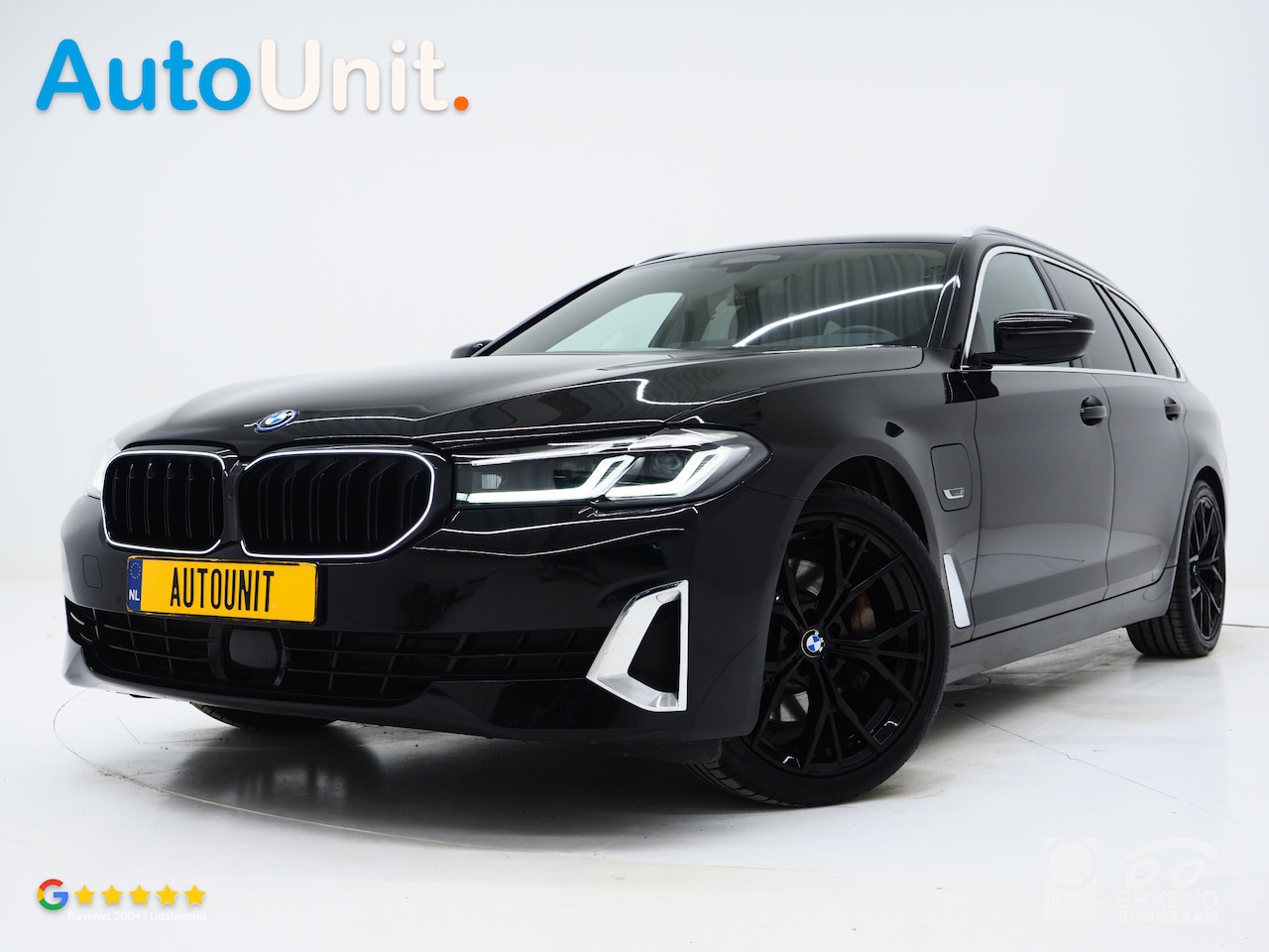 BMW 5-serie Touring - 530e | LED Grille | Leder | Harman/Kardon | Keyless | Adaptive Cruise | Sfeerlicht - AutoWereld.nl