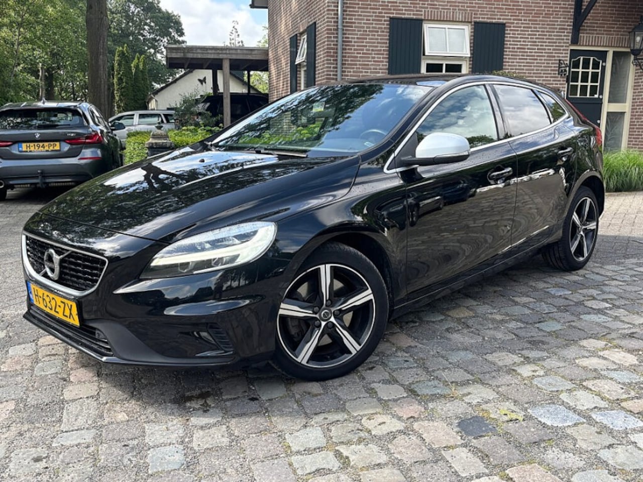 Volvo V40 - 1.5 T3 Edition+ 1.5 T3 Edition,Polar,Sport, Ecc,Navi,Led,Panodak,Cc - AutoWereld.nl