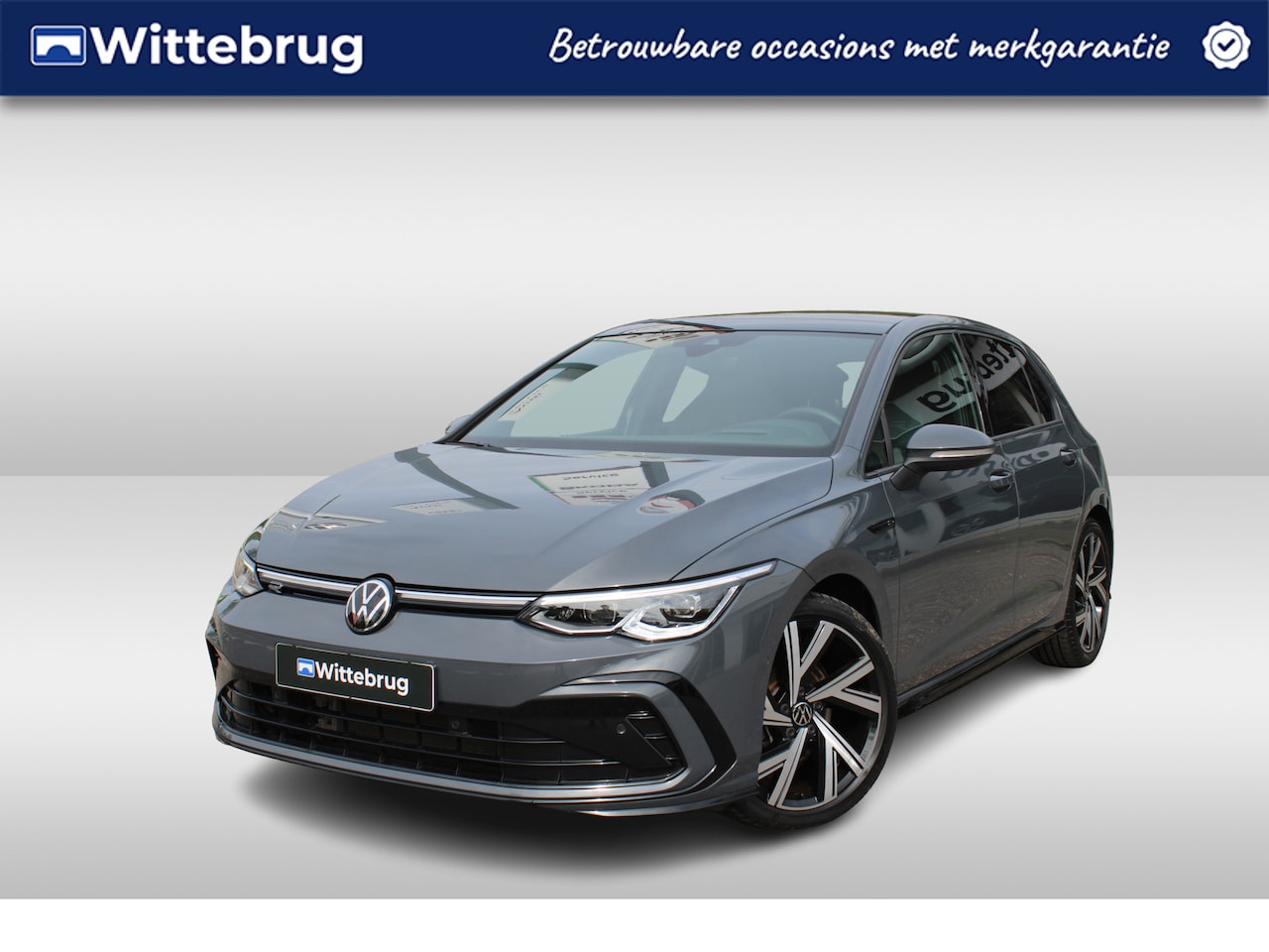 Volkswagen Golf - 1.5 eTSI 150pk R-Line DSG Automaat / Panorama Schuifdak / Navigatie Pro / LM 18 inch / Cam - AutoWereld.nl