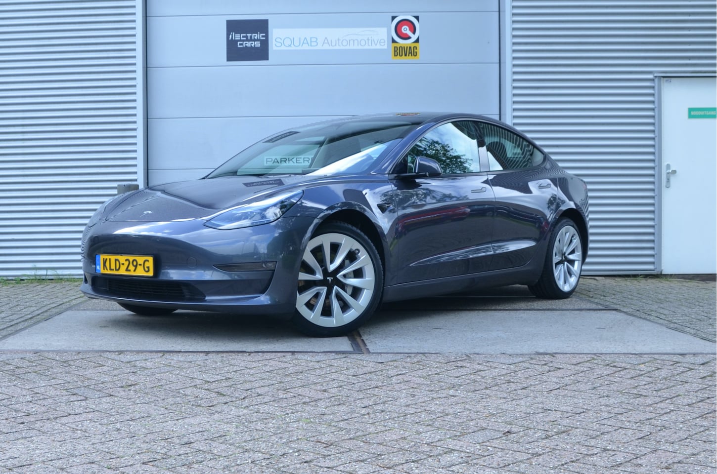Tesla Model 3 - Long Range RWD Long Range AWD 75 kWh 19" Alu, Enhanced AutoPilot3.0 Ryzen (twv 3.800,-) - AutoWereld.nl