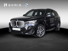 BMW iX1 - eDrive20 | M Sportpakket | Innovation Pack | Comfort Access | Panoramadak | Stoelverwarmin