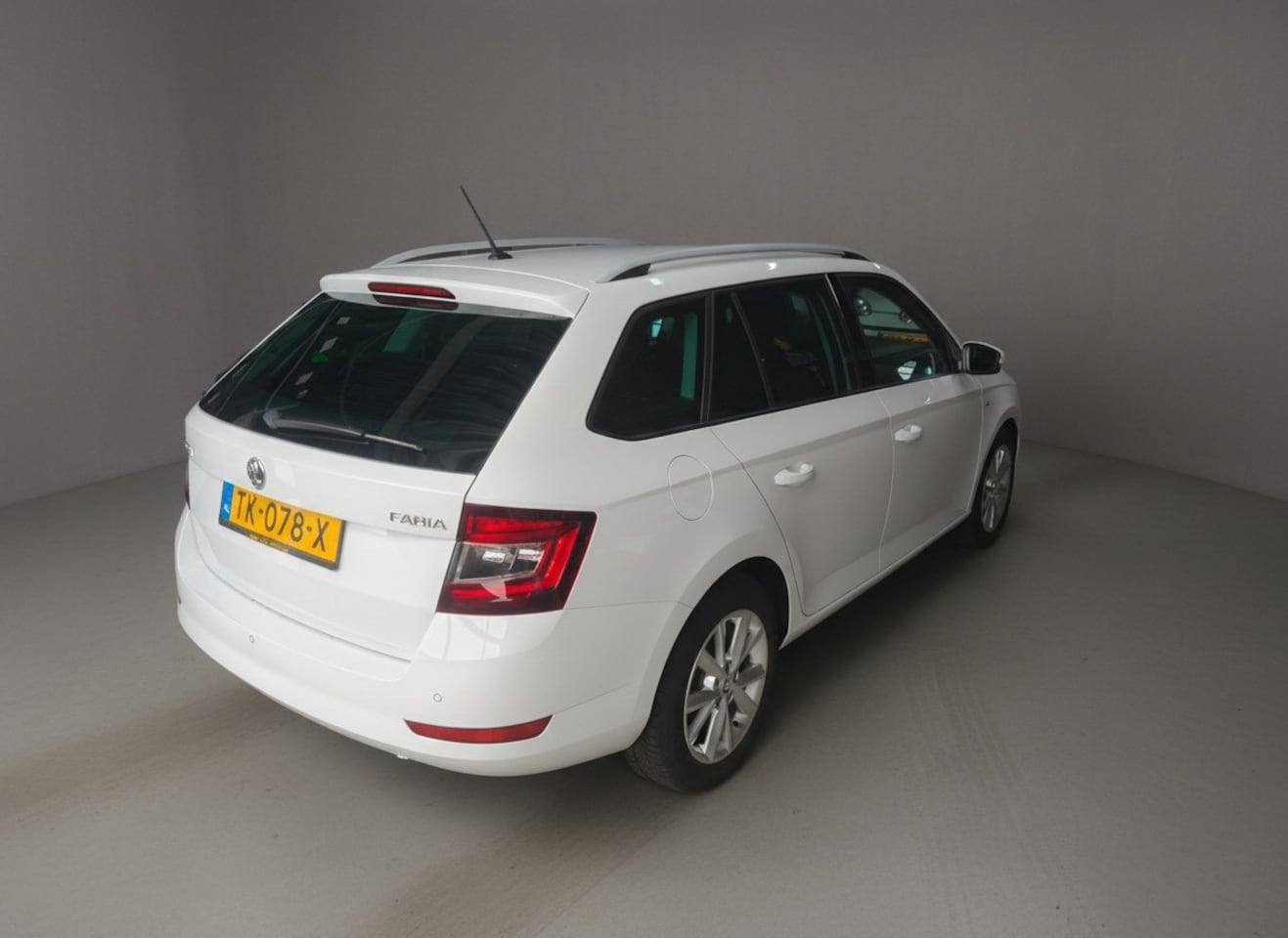 Skoda Fabia Combi - 1.0 TSI Clever 1.0 TSI Clever, Clima, PDC, Cruise, LM, Led, Xenon, NAP