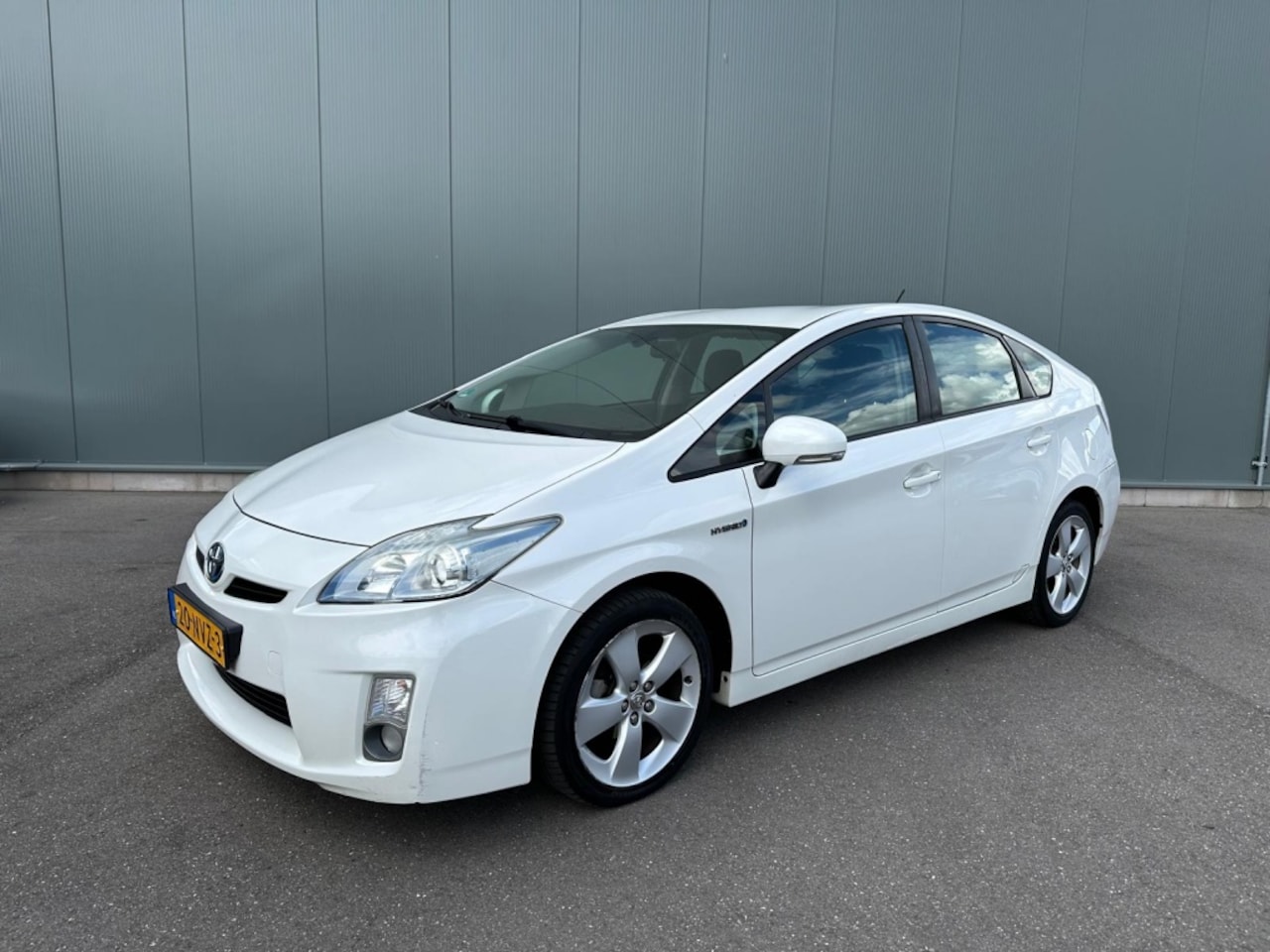 Toyota Prius - 1.8 Aspiration HUD | KEYLESS | BOEKJE ! - AutoWereld.nl