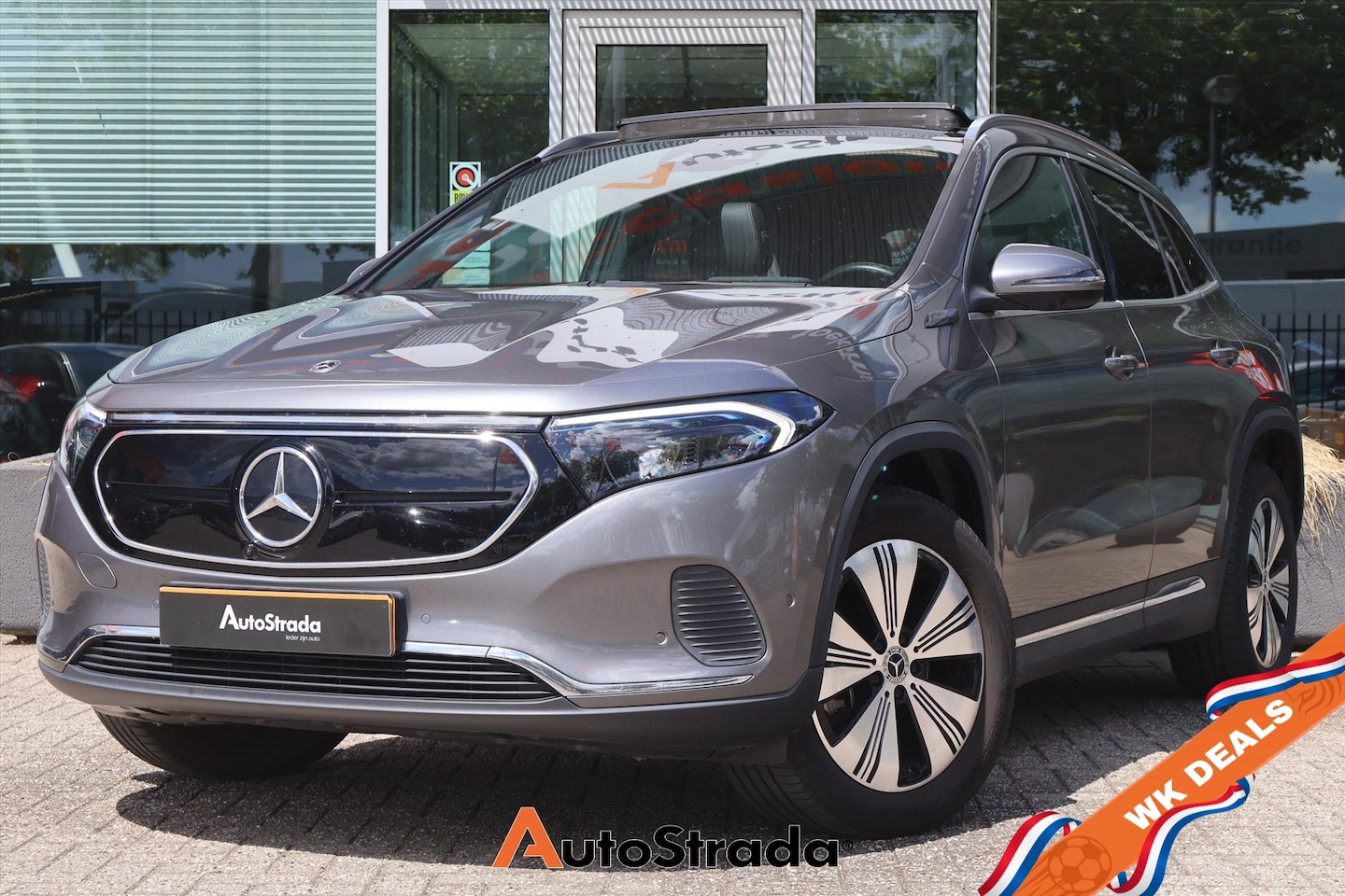 Mercedes-Benz EQA - 250 Business Solution Luxury 190pk | Burmester | Sfeer | Pano | Climate | Navi | LED | Mem - AutoWereld.nl
