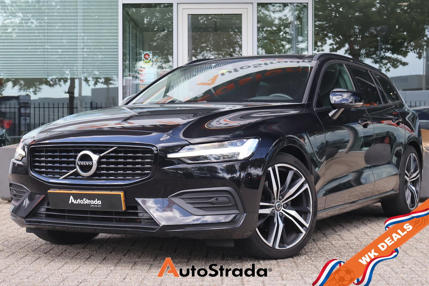 Volvo V60 - B3 Momentum Advantage 163pk | Virtual | Camera | Navigatie | Cruise | Climate | Carplay | - AutoWereld.nl