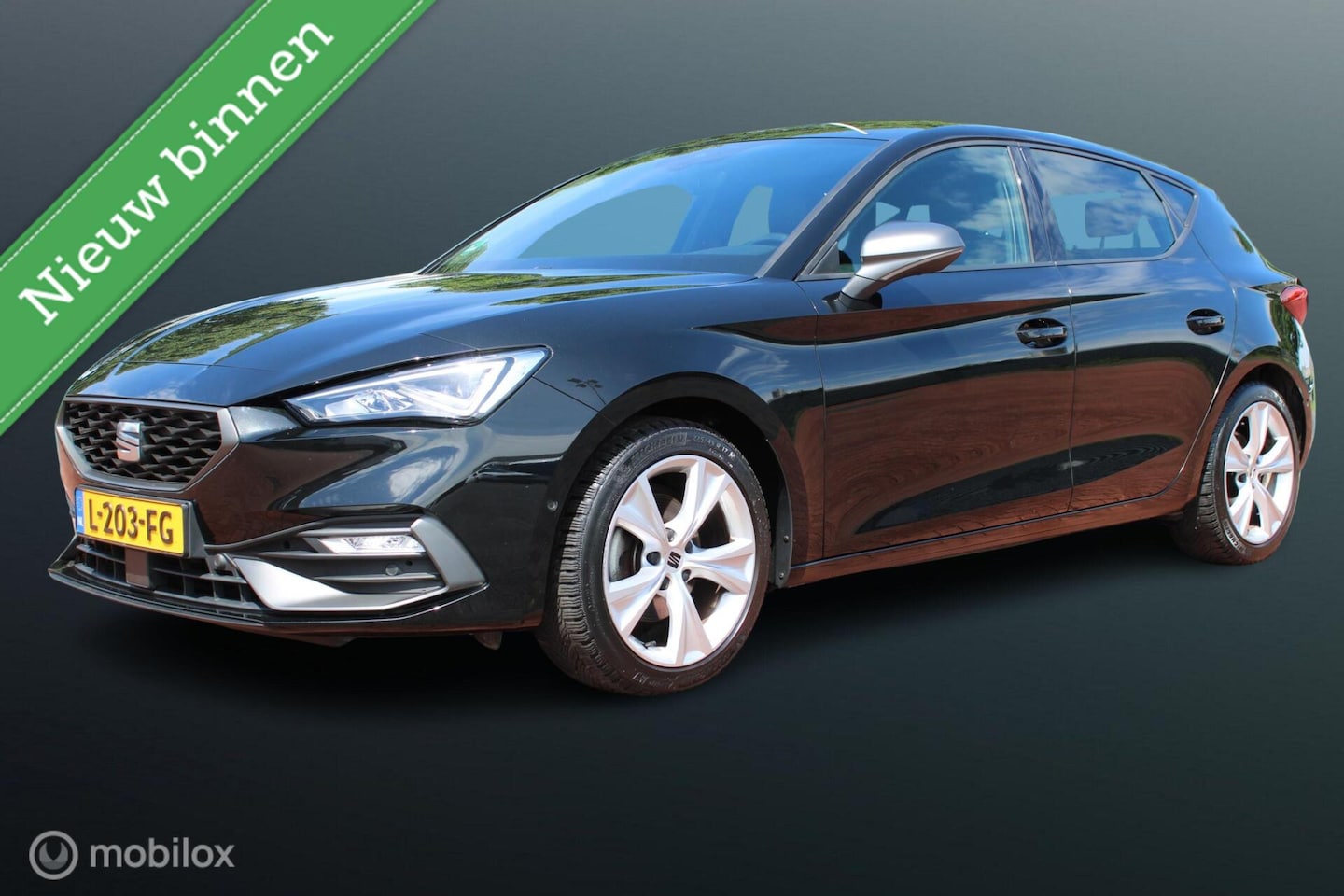 SEAT Leon - 1.5 TSI FR Business Intense 1.5 TSI FR 150 PK Business Intense, Donker glas, Pdc voor + achter. Cruise, Clima, Navi, A - AutoWereld.nl