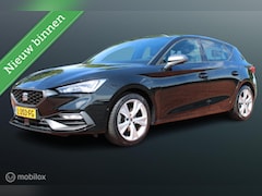 SEAT Leon - 1.5 TSI FR 150 PK Business Intense, Donker glas, Pdc voor + achter. Cruise, Clima, Navi, A