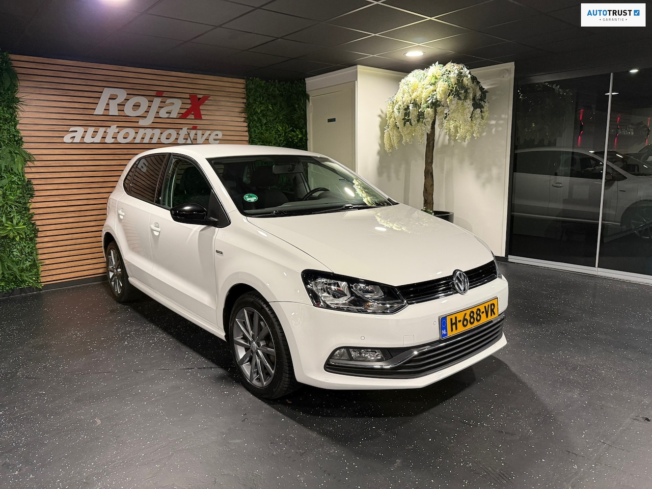 Volkswagen Polo - 1.2 TSI Fresh 5-deurs NAVI - AIRCO - CRUISE - NWE APK. - AutoWereld.nl