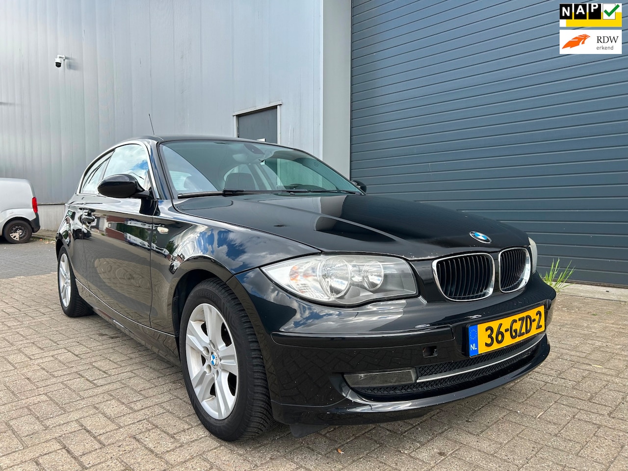 BMW 1-serie - 116i Business Line AIRCO NAP APK - AutoWereld.nl