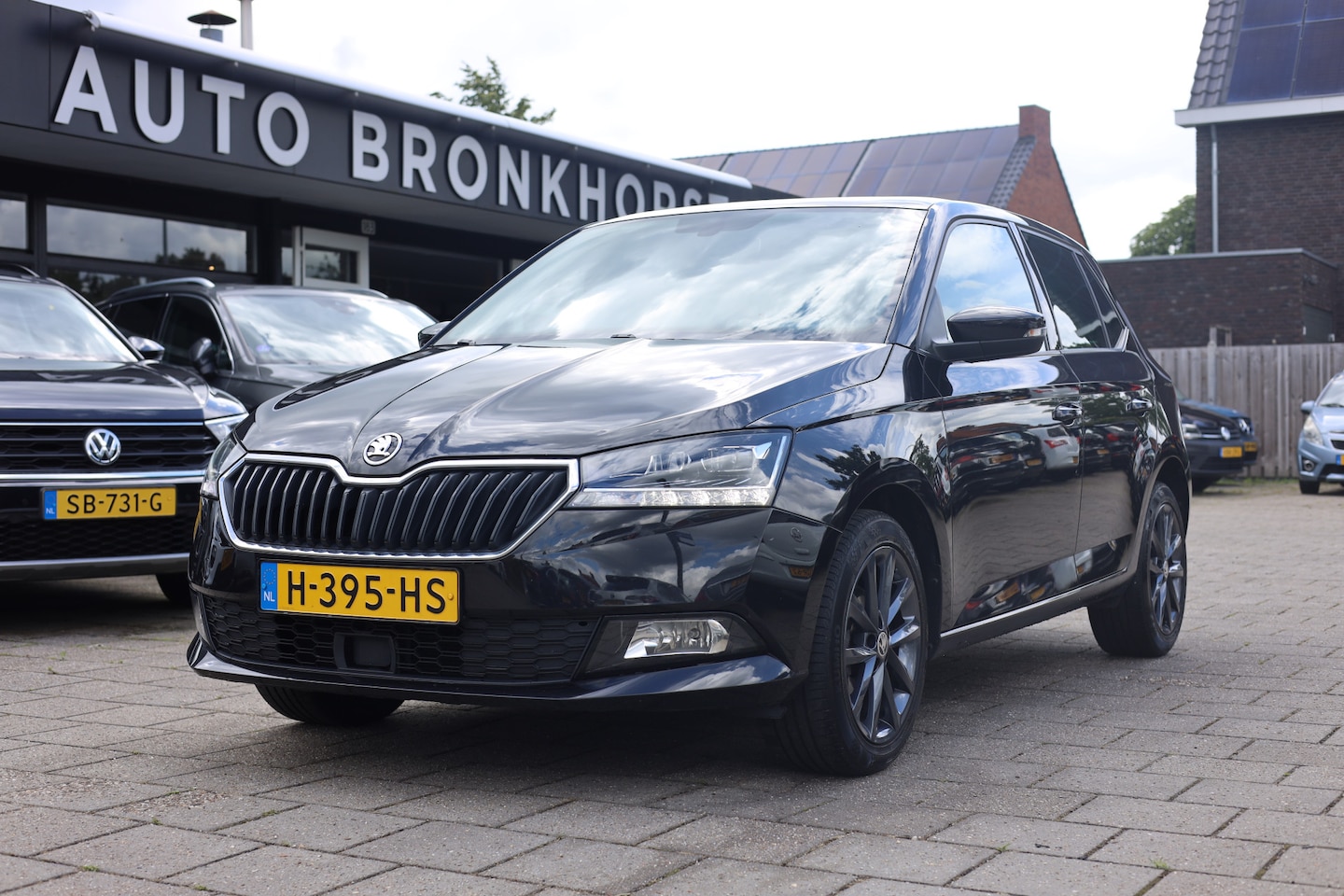 Skoda Fabia - 1.0 TSI NAVI | CARLPAY | PANO | CLIMA | TREKHAAK - AutoWereld.nl