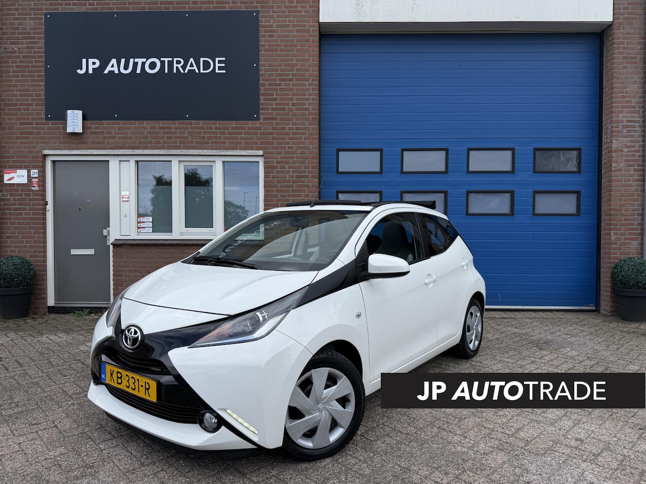 Toyota Aygo - 1.0 VVT-i x-wave | Cabrio | Origneel NL | Led | Cruise | NAP - AutoWereld.nl
