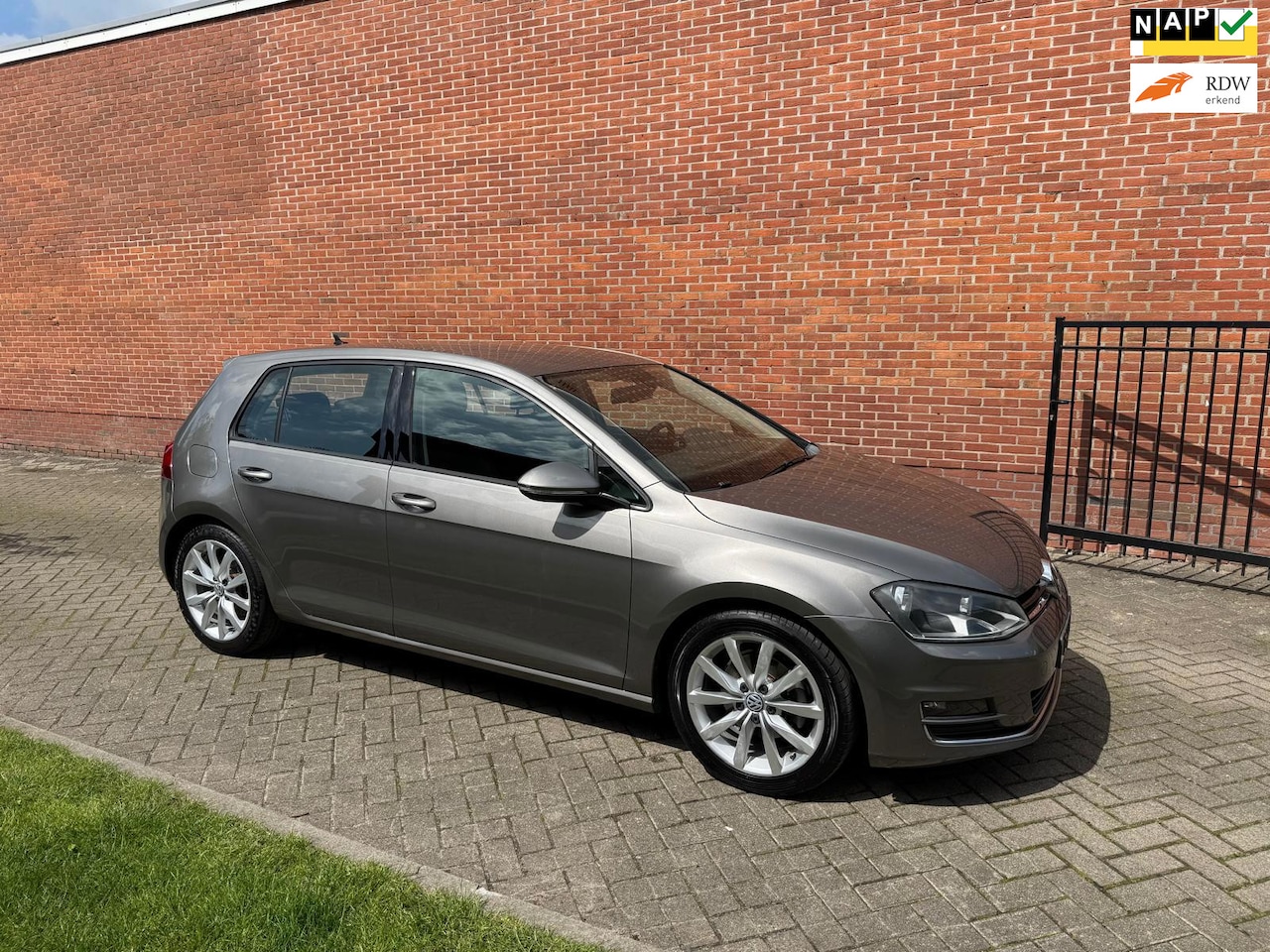 Volkswagen Golf - 1.4 TSI Highline Navi Clima Cruise - AutoWereld.nl
