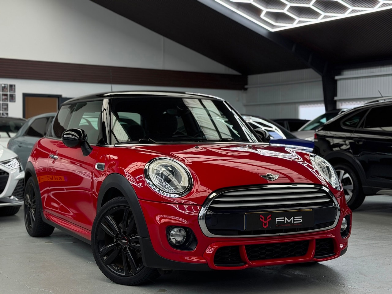 MINI 3-Deurs - 1.5 John Cooper Works Pakket Bluetooth LED - AutoWereld.nl