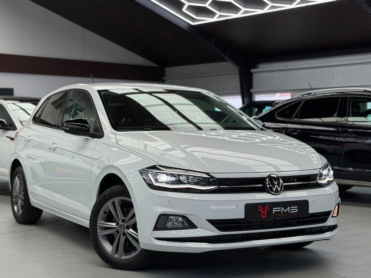 Volkswagen Polo - 1.0 TSI Highline CarPlay LED - AutoWereld.nl