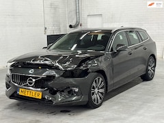 Volvo V60 - 2.0 T6 Recharge AWD Business Pro | SOH 94, 9% | Navigatie | Camera | Cruise control